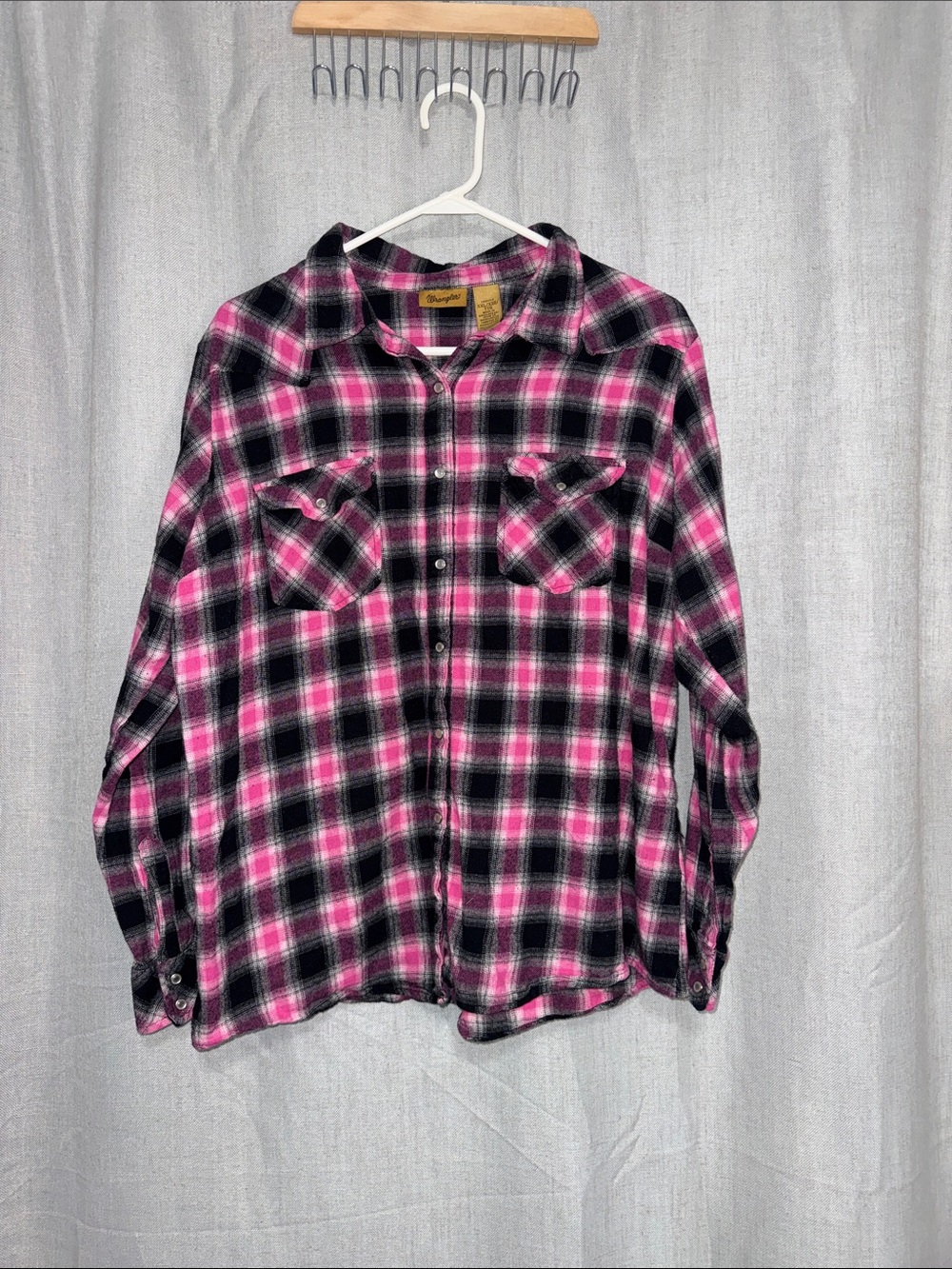 Wrangler Women's Western Plaid Flannel Shirt Pink Black Button Down